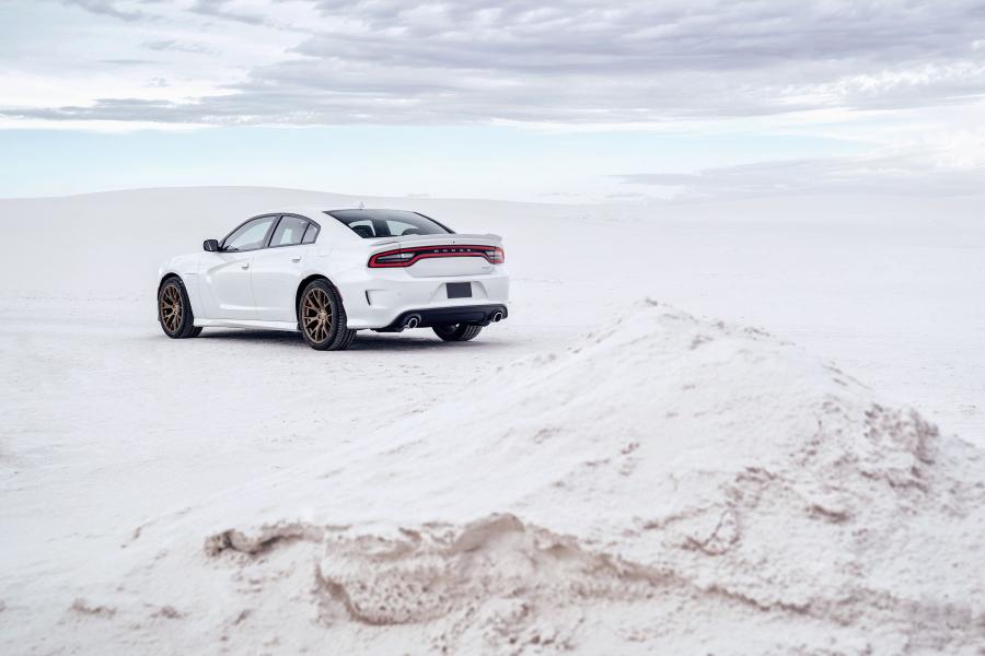  Dodge Charger SRT Hellcat 2015 года  (фото 64 из 111)